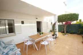 Casa a 400m de playa, 3 habitaciones, 2 baños y jardín